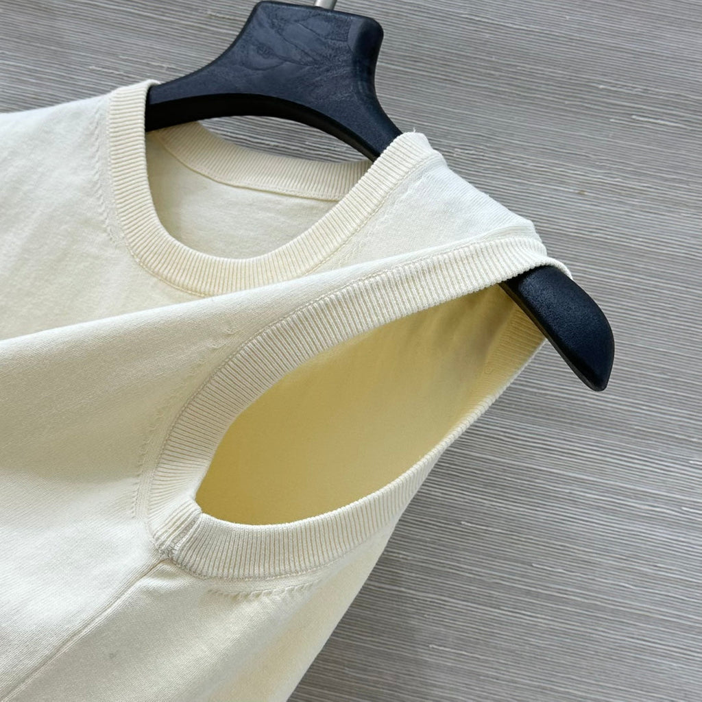 26NEW Stylish Slim-Fit Knitted Vest