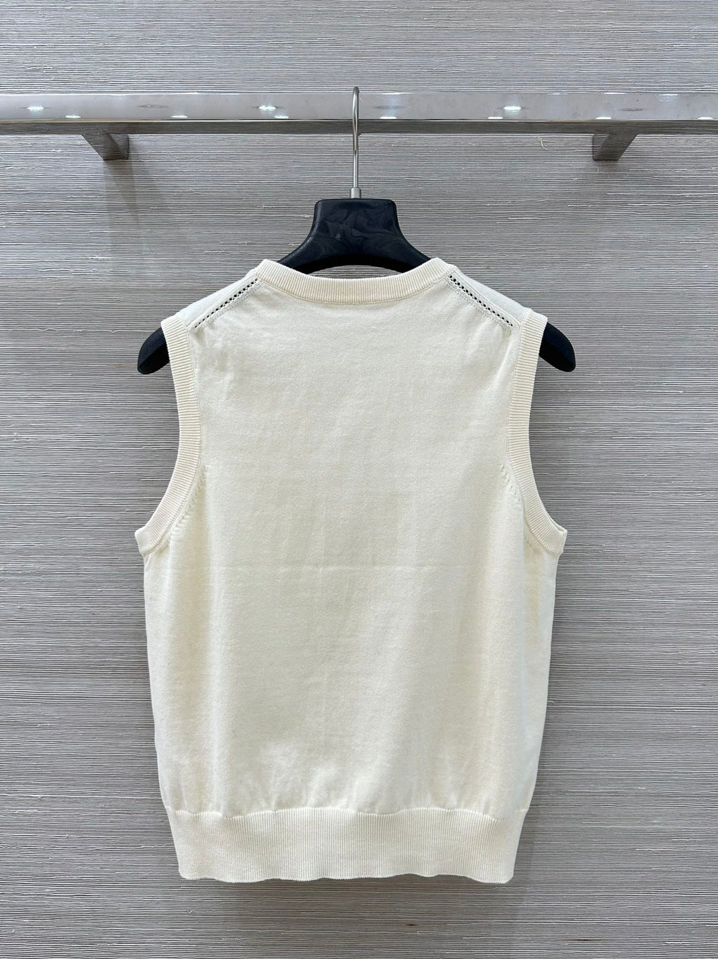 26NEW Stylish Slim-Fit Knitted Vest