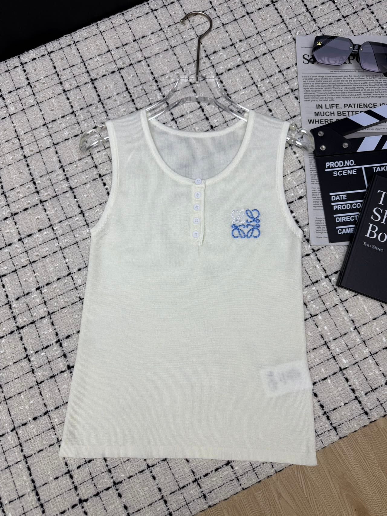 Embroidered classic knitted vest