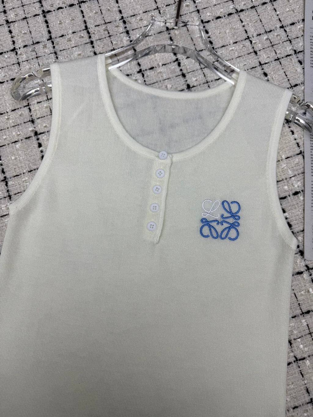 Embroidered classic knitted vest