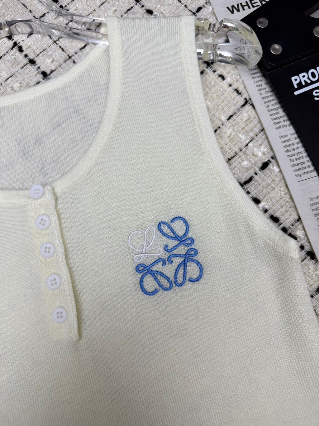 Embroidered classic knitted vest