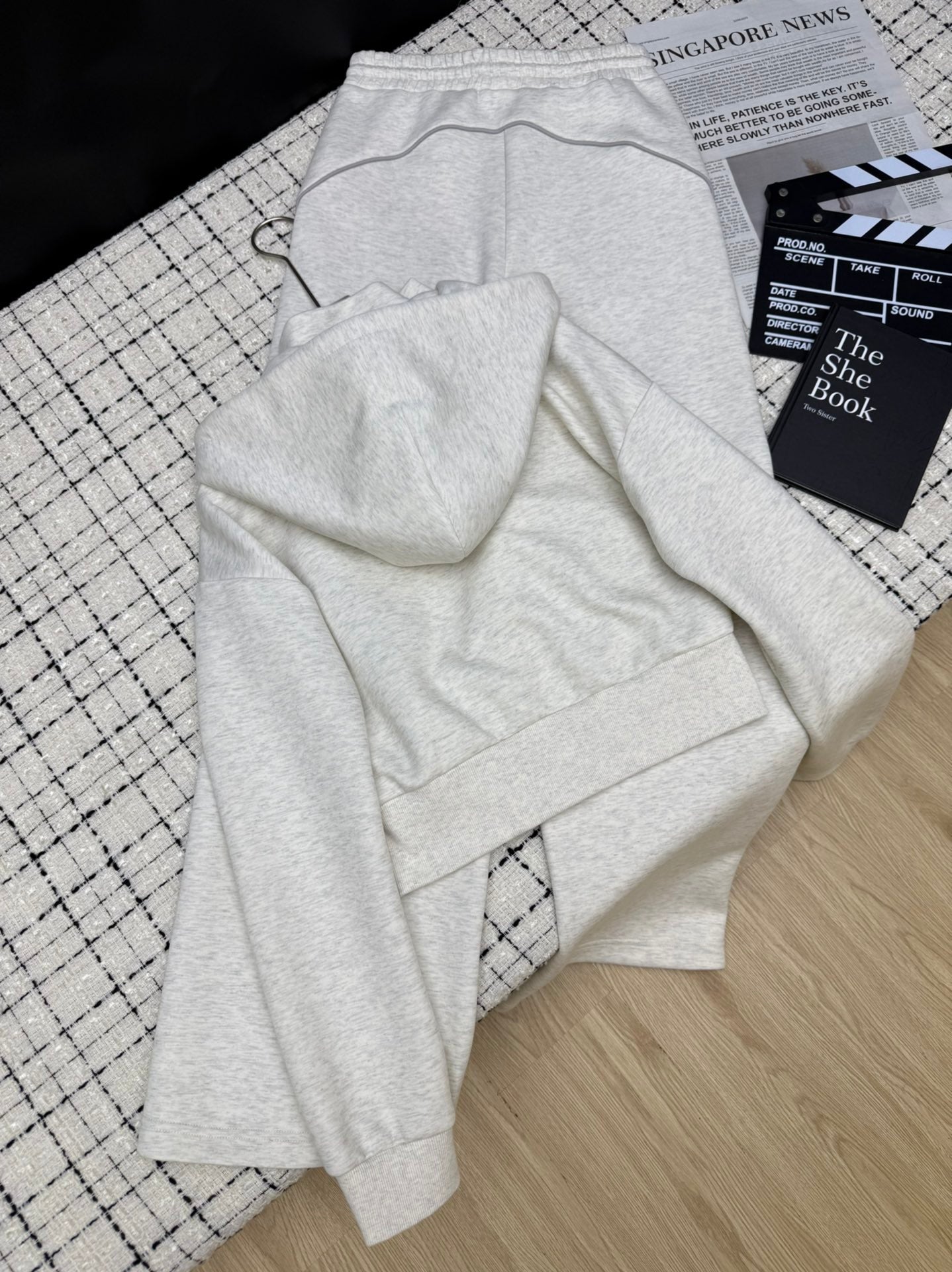 Hooded jacket + elastic waist casual pants