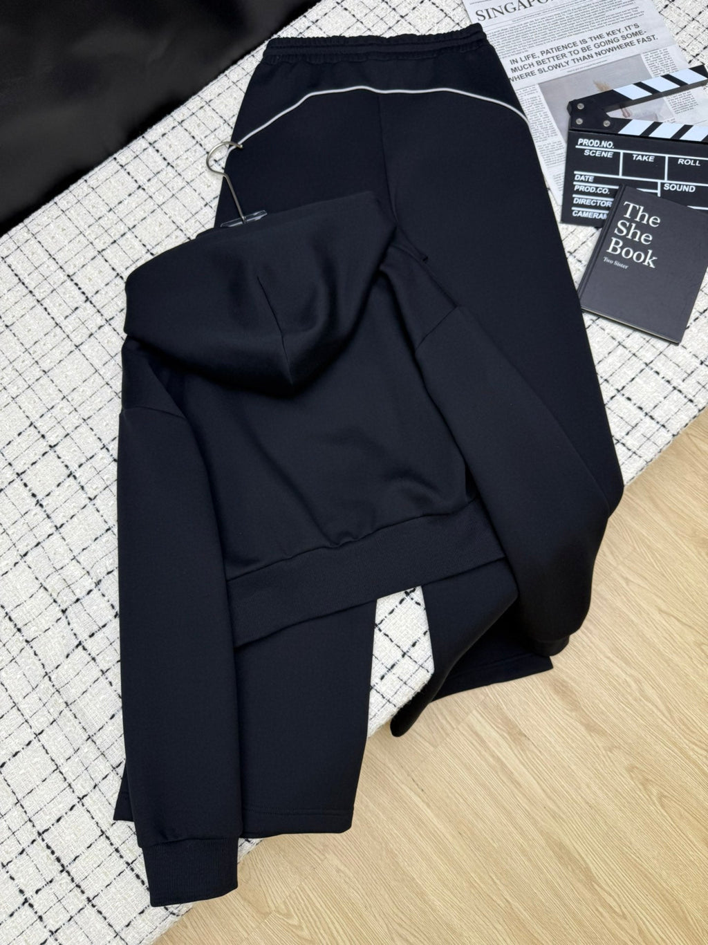 Hooded jacket + elastic waist casual pants