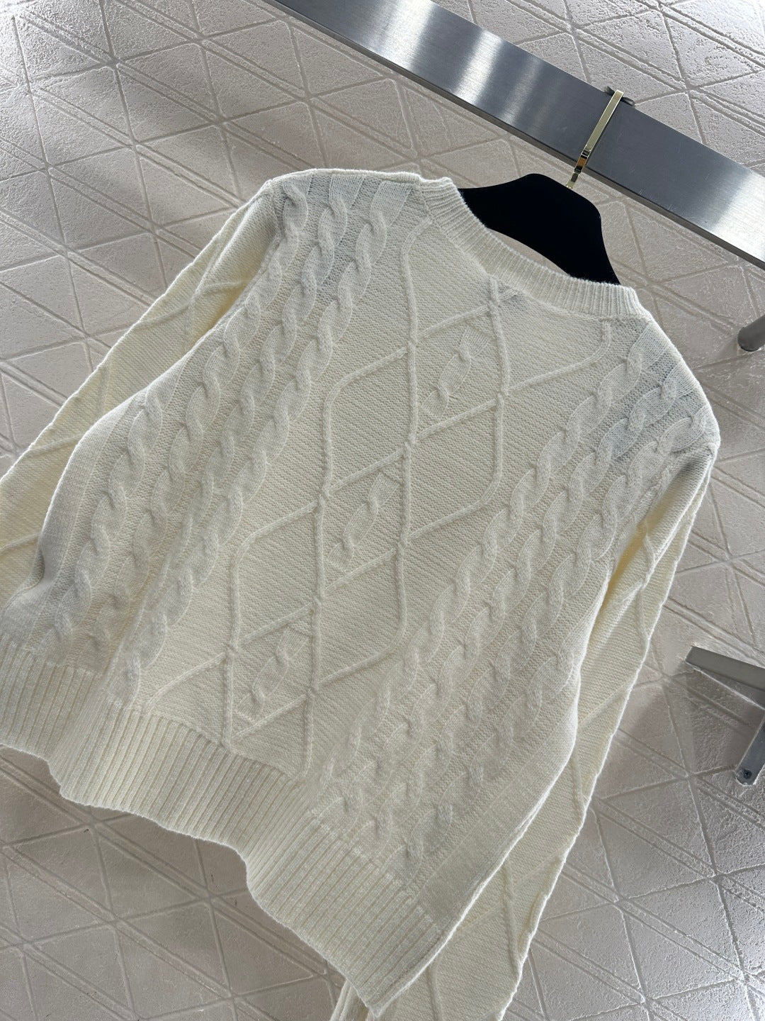 26NEW Crew Neck Cable Knit Pullover Sweater
