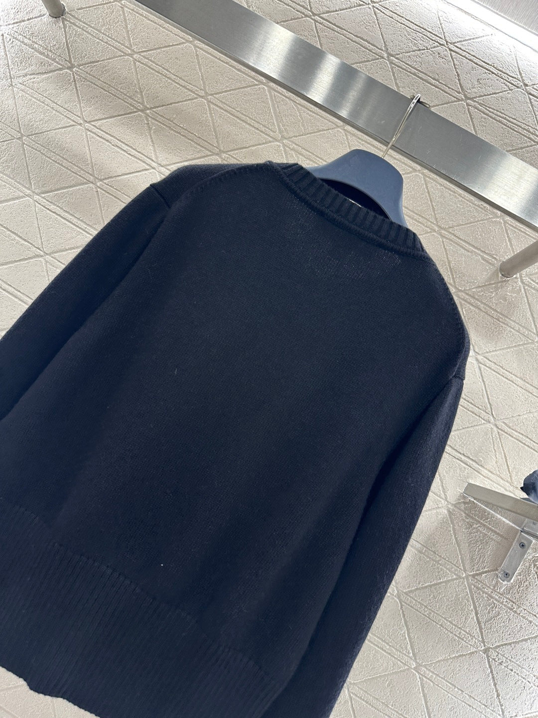26NEW Button-Up Knitted Cardigan