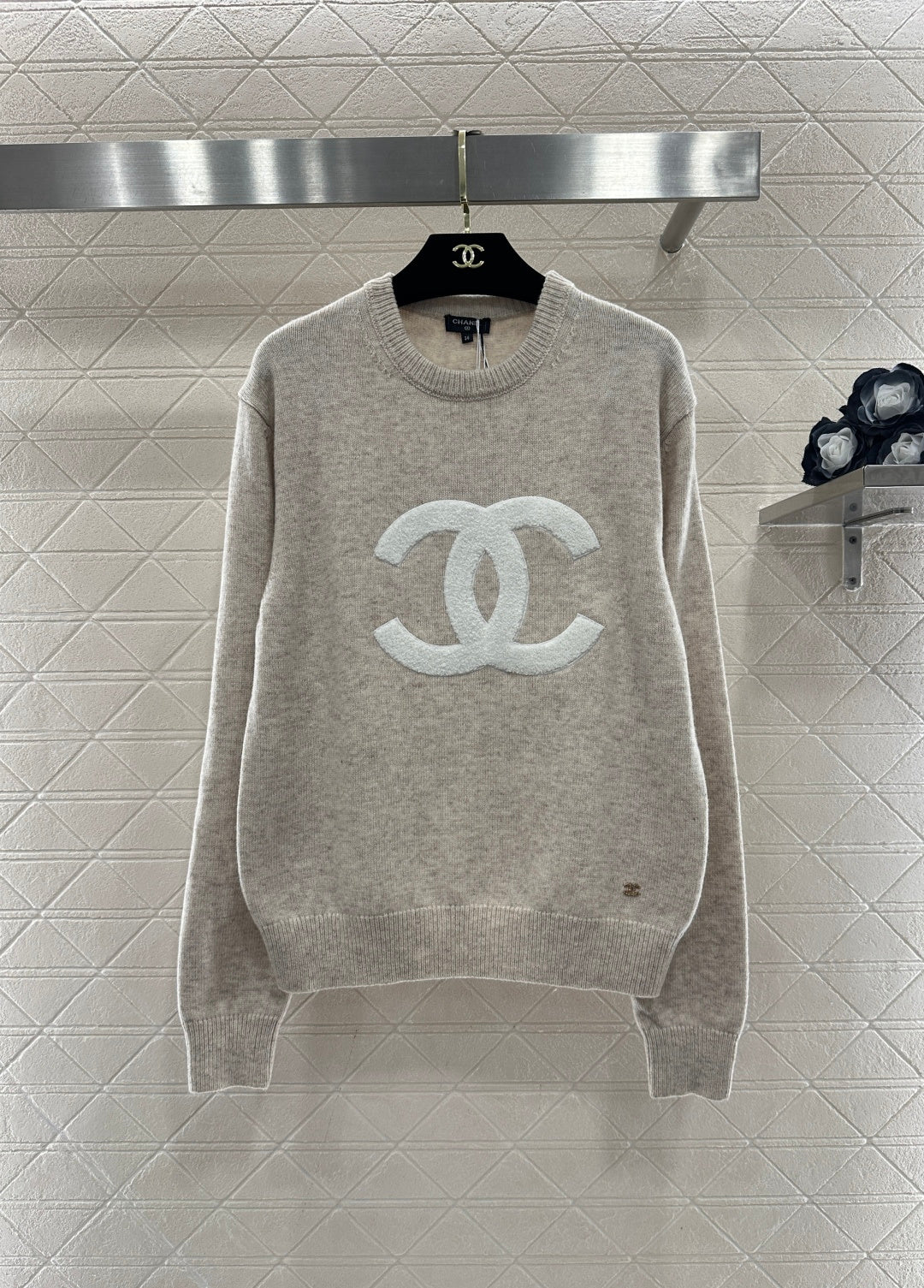 26NEW Crew Neck Simple Logo Pullover Sweater