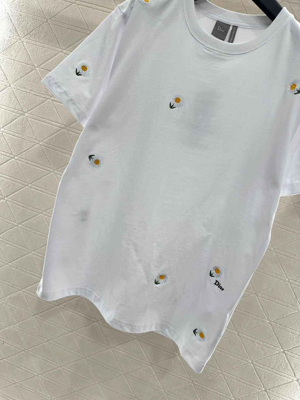 26NEW Embroidered Daisy Logo Short-Sleeve T-Shirt