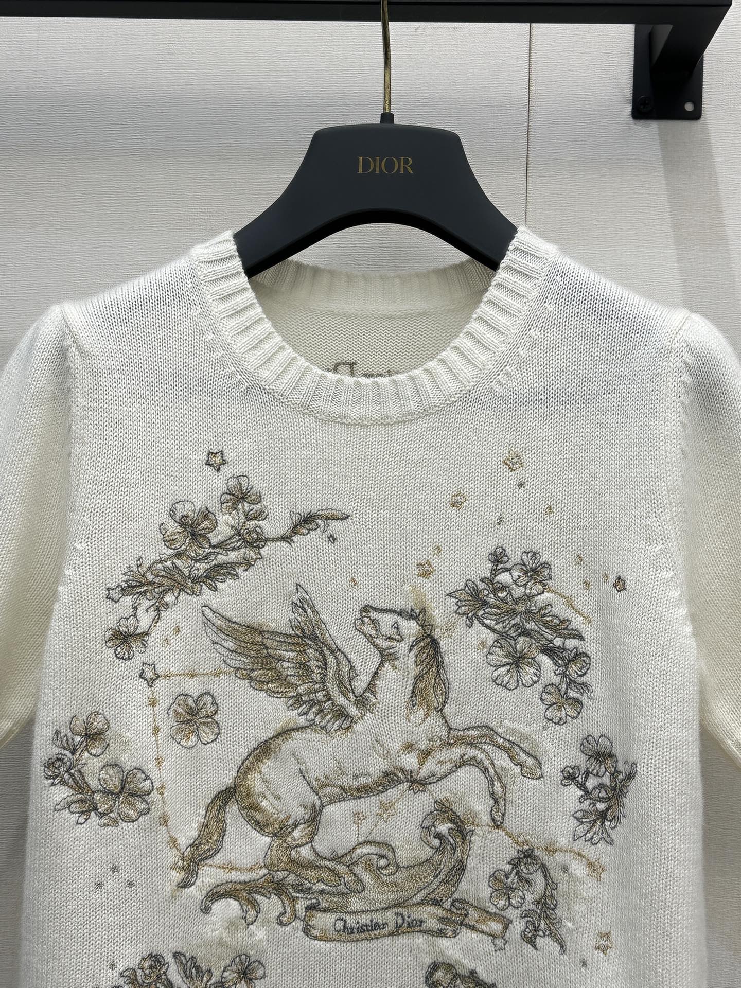 26NEW Lunar New Year Pegasus Embroidered Knit Short-Sleeve