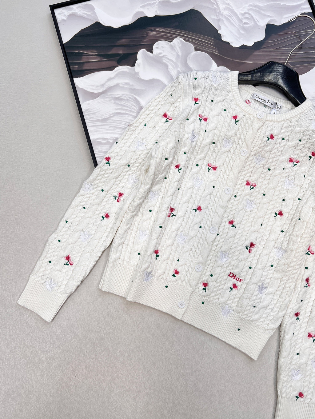 26NEW Round Neck Rose Floral Knit Cardigan