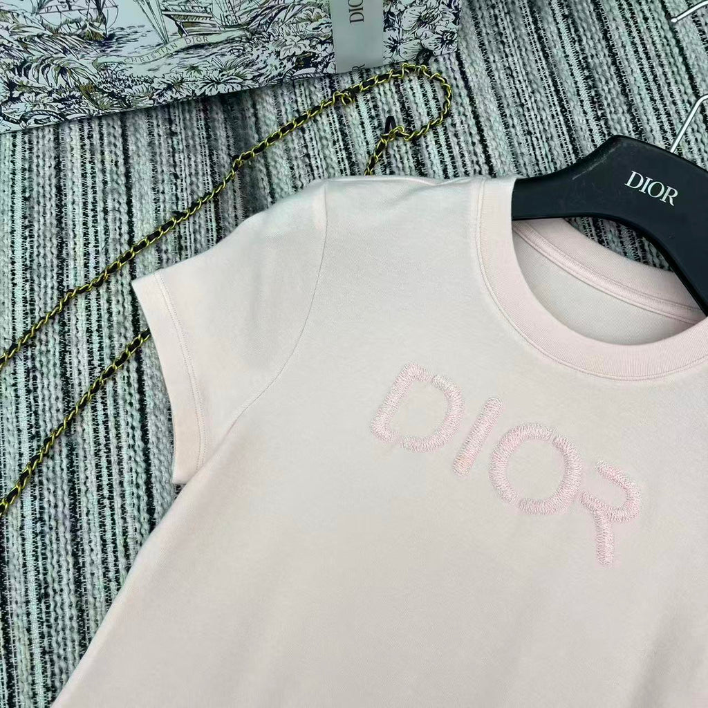 26NEW Embroidered Letter Crew Neck Short Sleeve T-Shirt