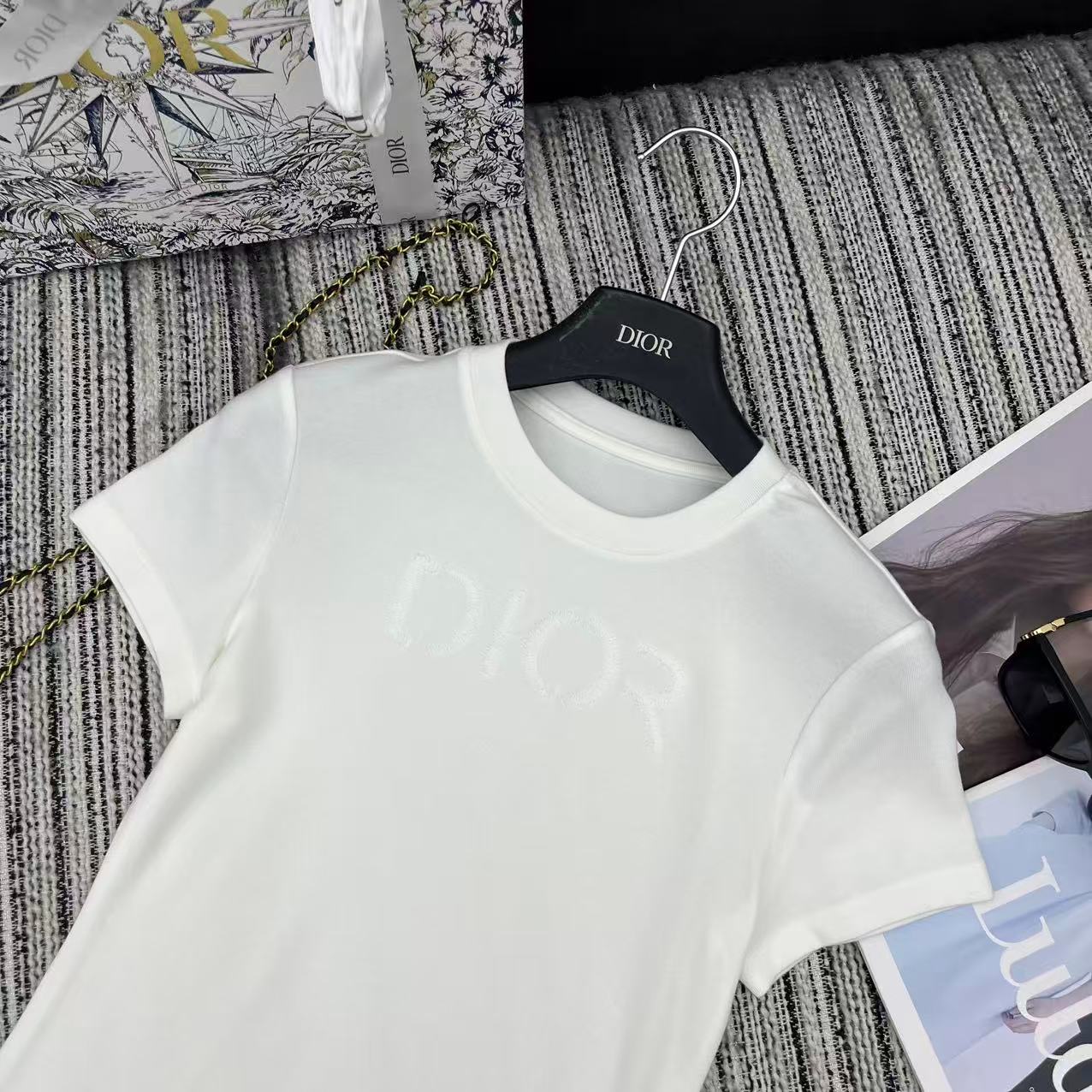 26NEW Embroidered Letter Crew Neck Short Sleeve T-Shirt