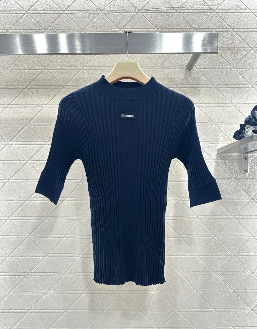 26NEW Crew Neck Ribbed Knit Mid-Sleeve Top