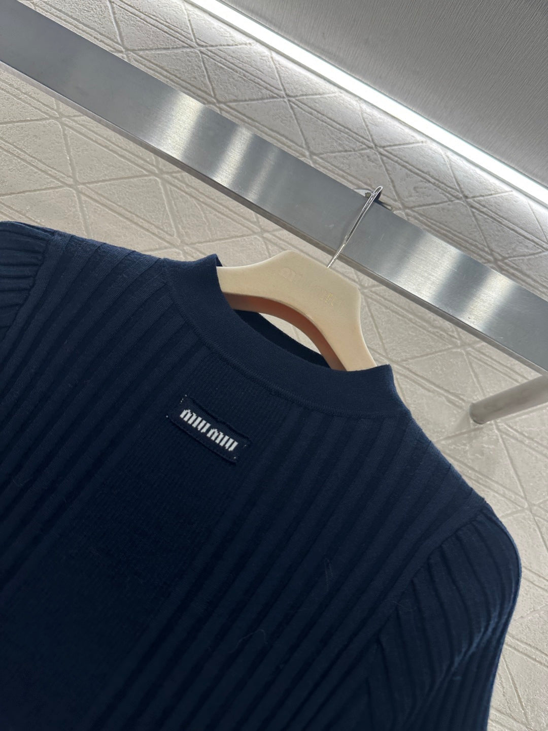 26NEW Crew Neck Ribbed Knit Mid-Sleeve Top