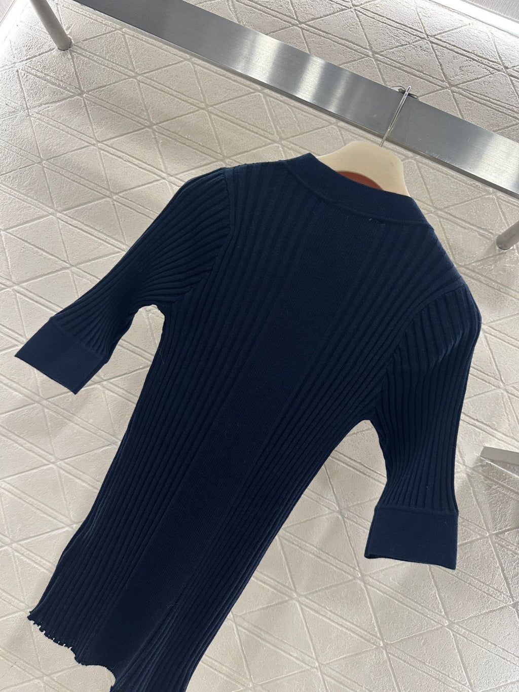 26NEW Crew Neck Ribbed Knit Mid-Sleeve Top