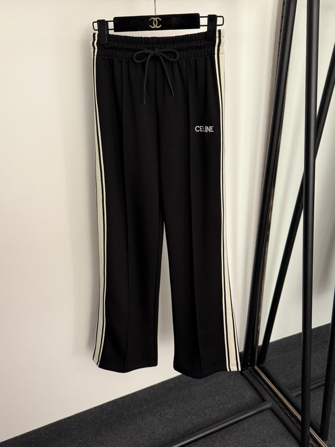 26 New Sports Suit