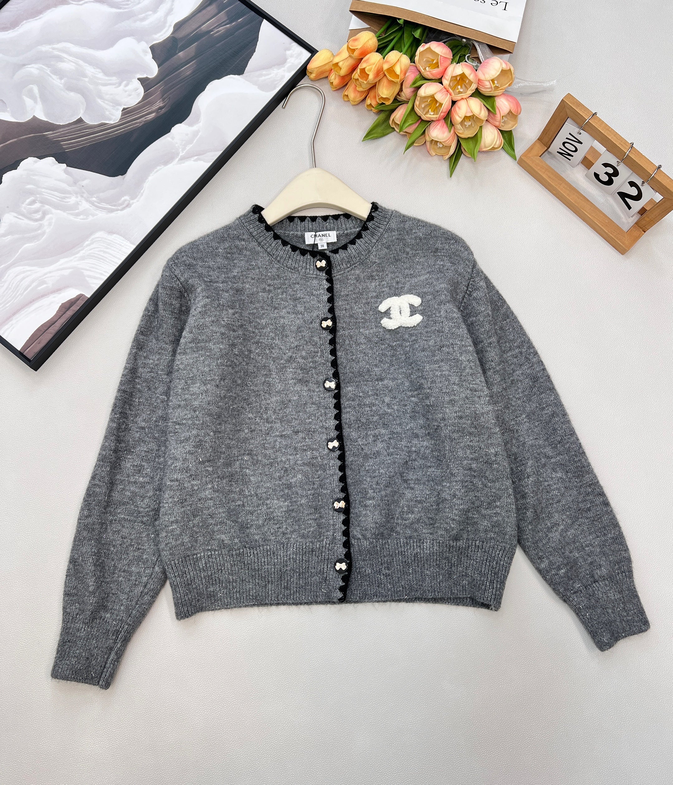 26NEW Crew Neck Cardigan