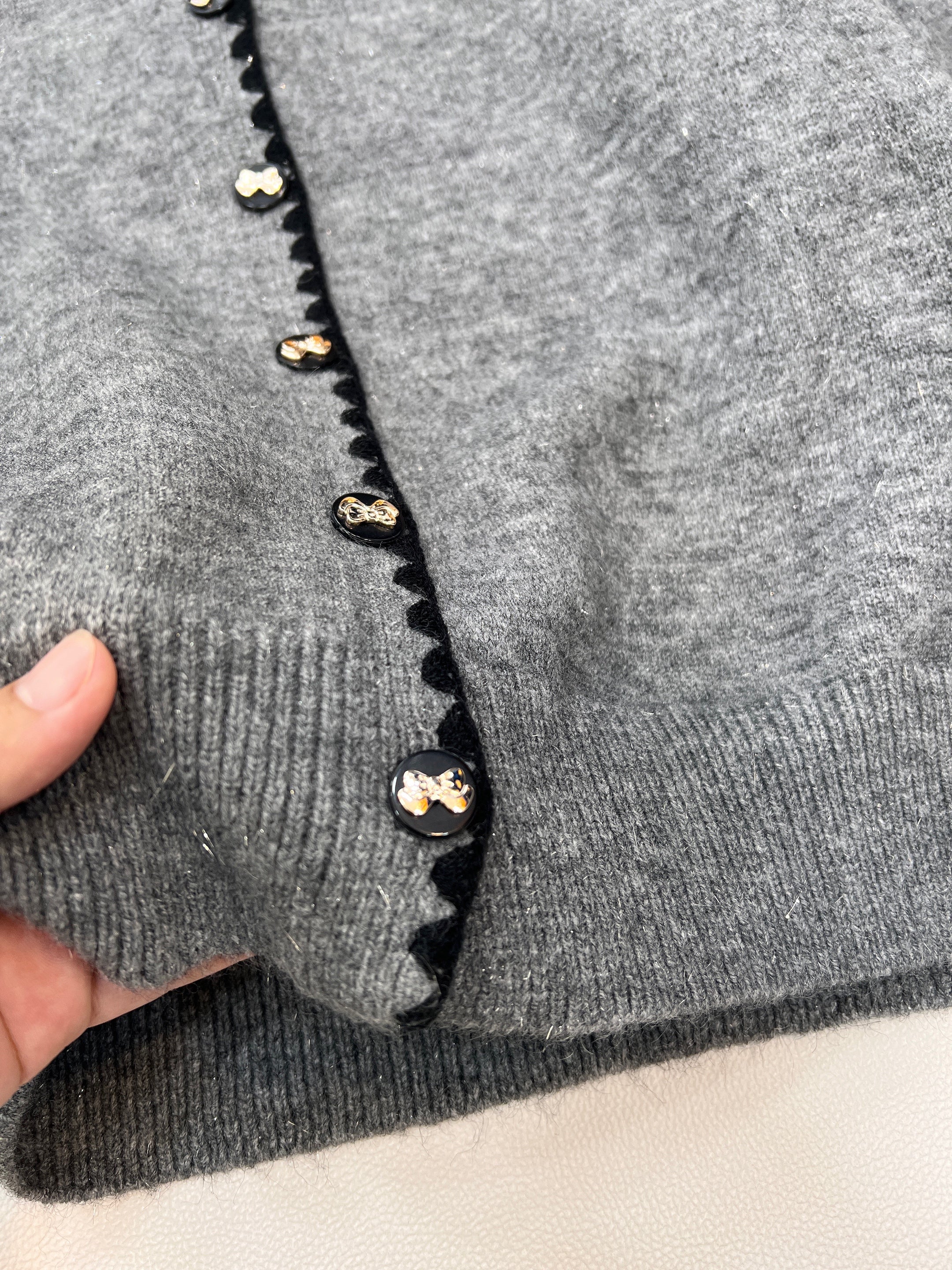 26NEW Crew Neck Cardigan