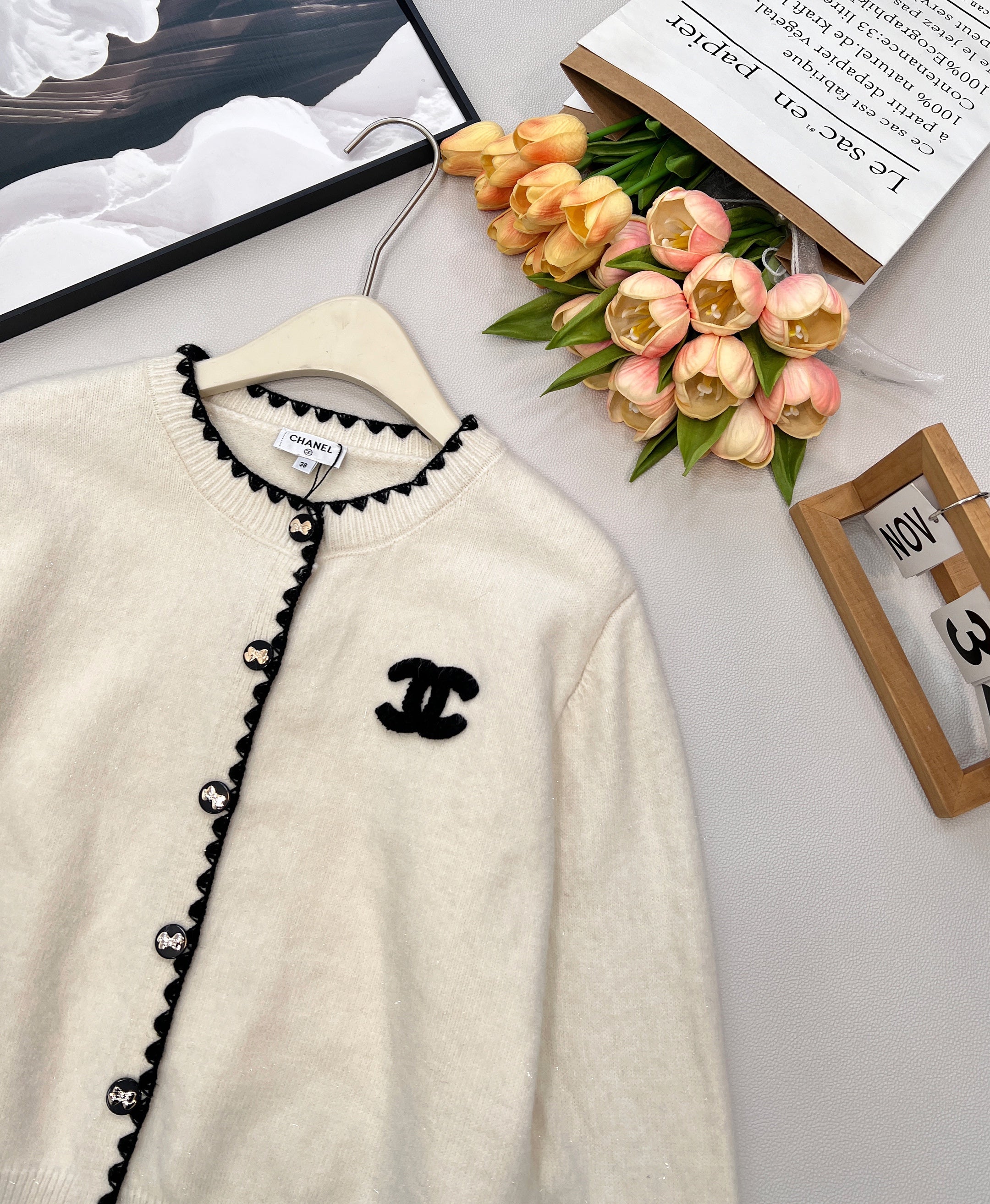 26NEW Crew Neck Cardigan