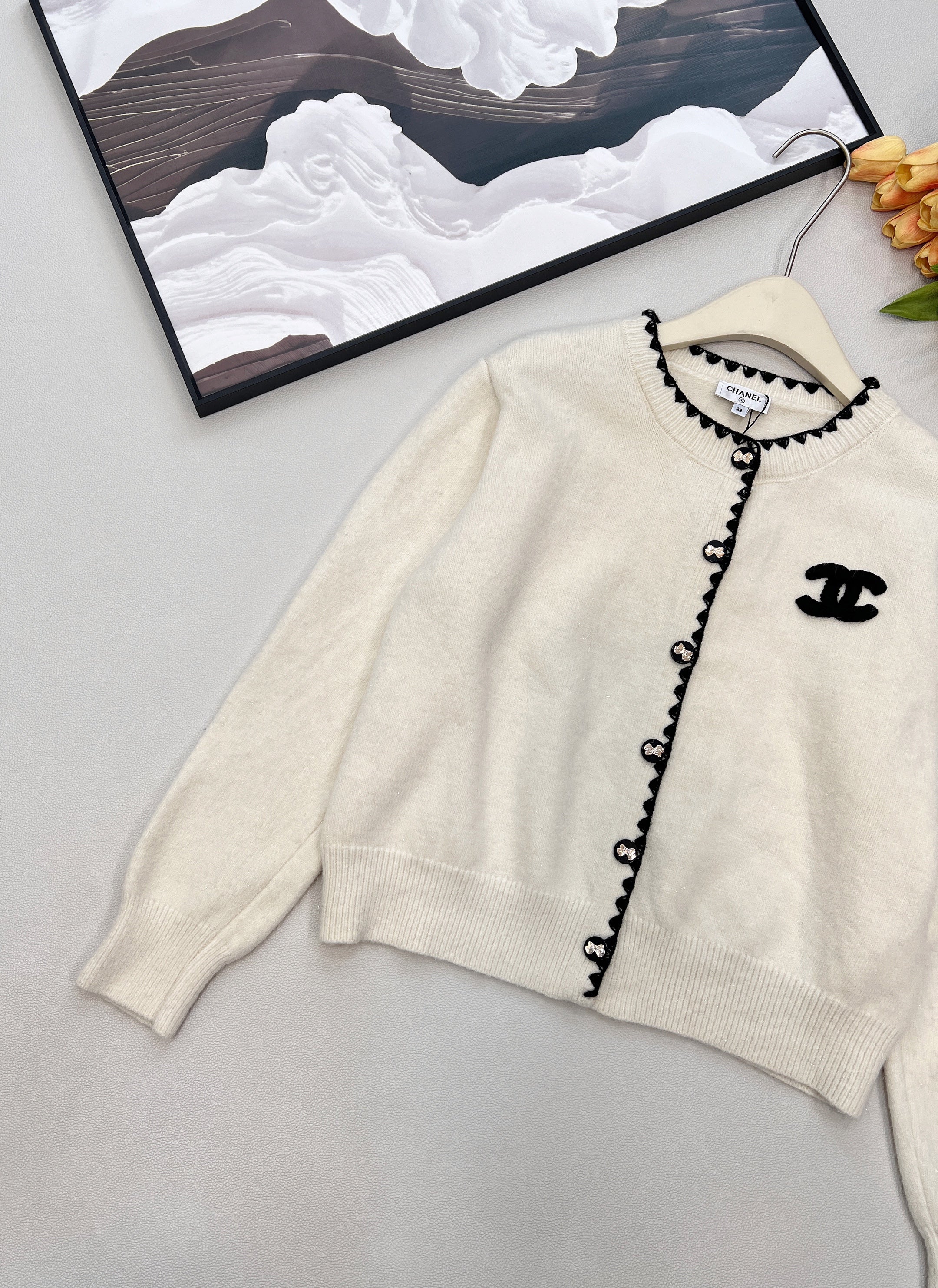 26NEW Crew Neck Cardigan