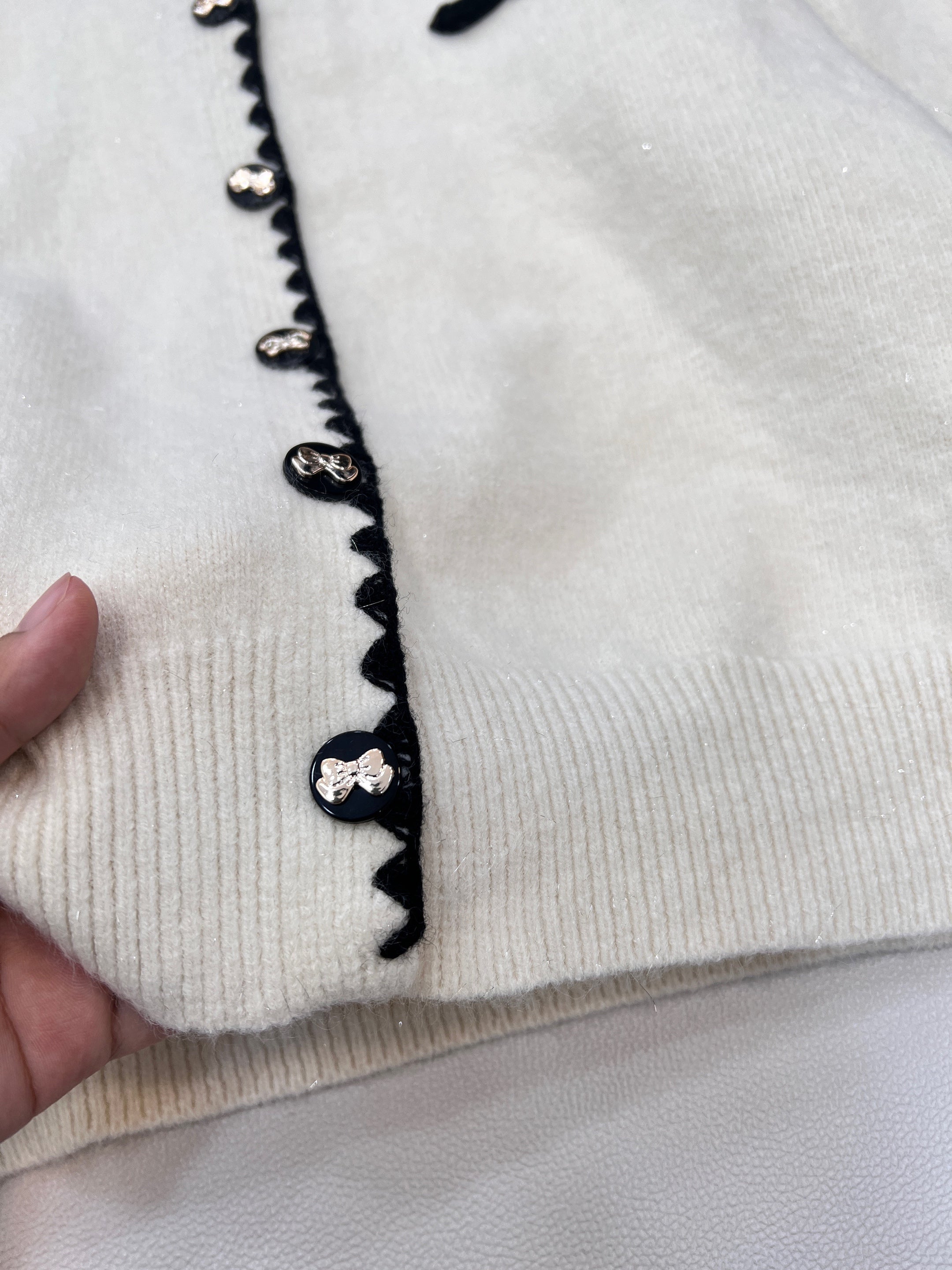 26NEW Crew Neck Cardigan