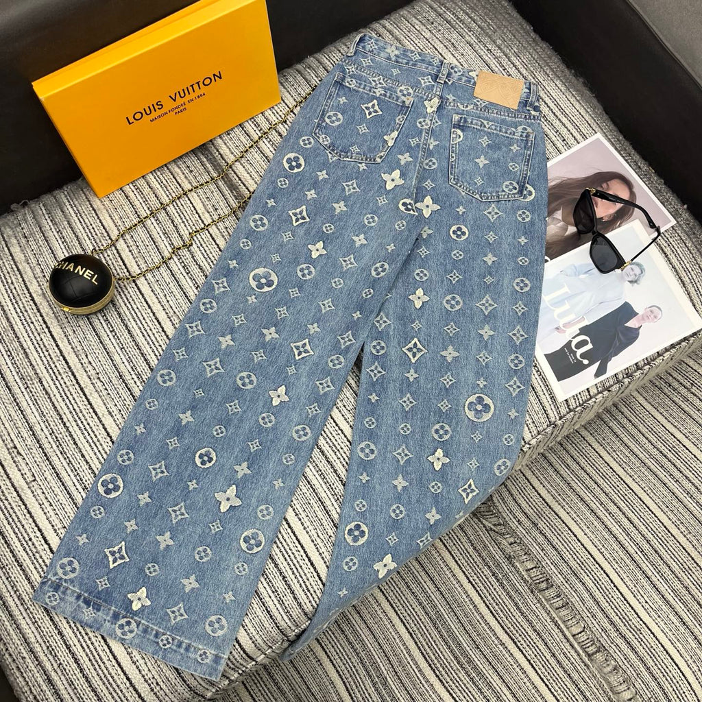 26NEW Letter Jacquard Straight Leg Jeans