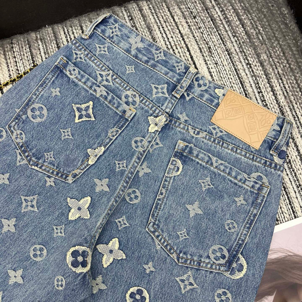 26NEW Letter Jacquard Straight Leg Jeans