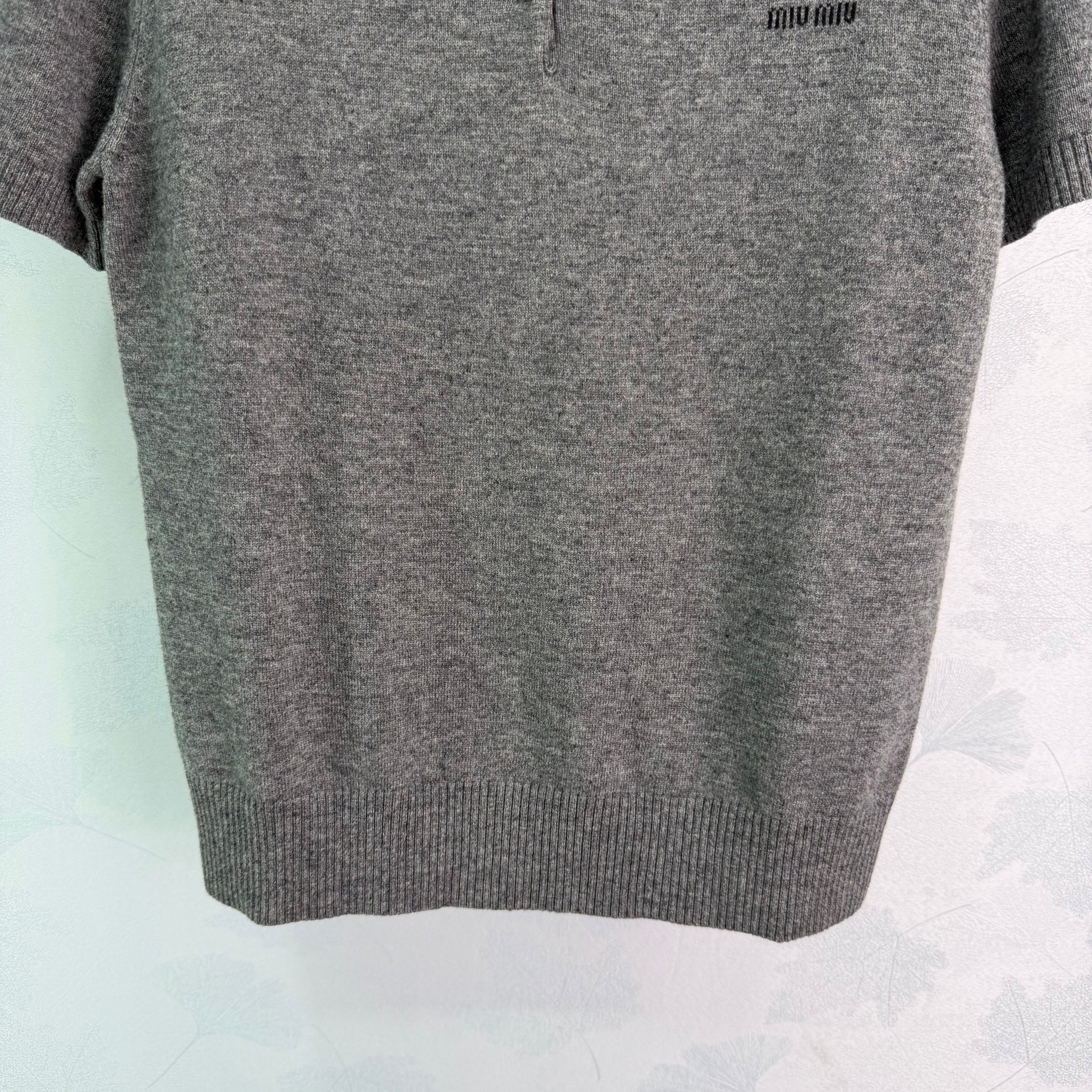 26NEW Knitted Short-Sleeve Top