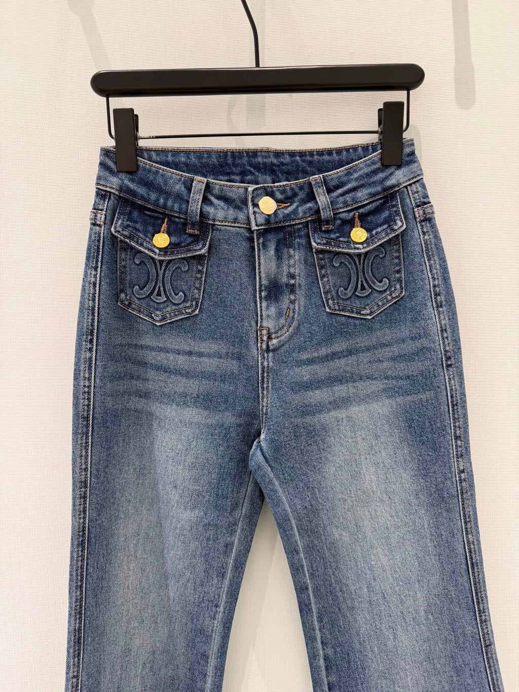 26NEW Double Pocket Embossed Flared Jeans