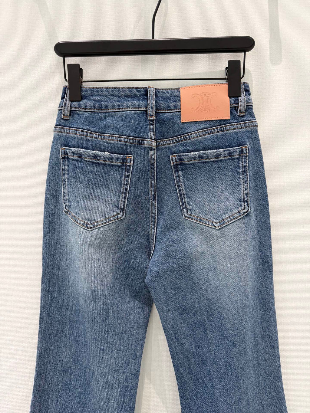 26NEW Double Pocket Embossed Flared Jeans