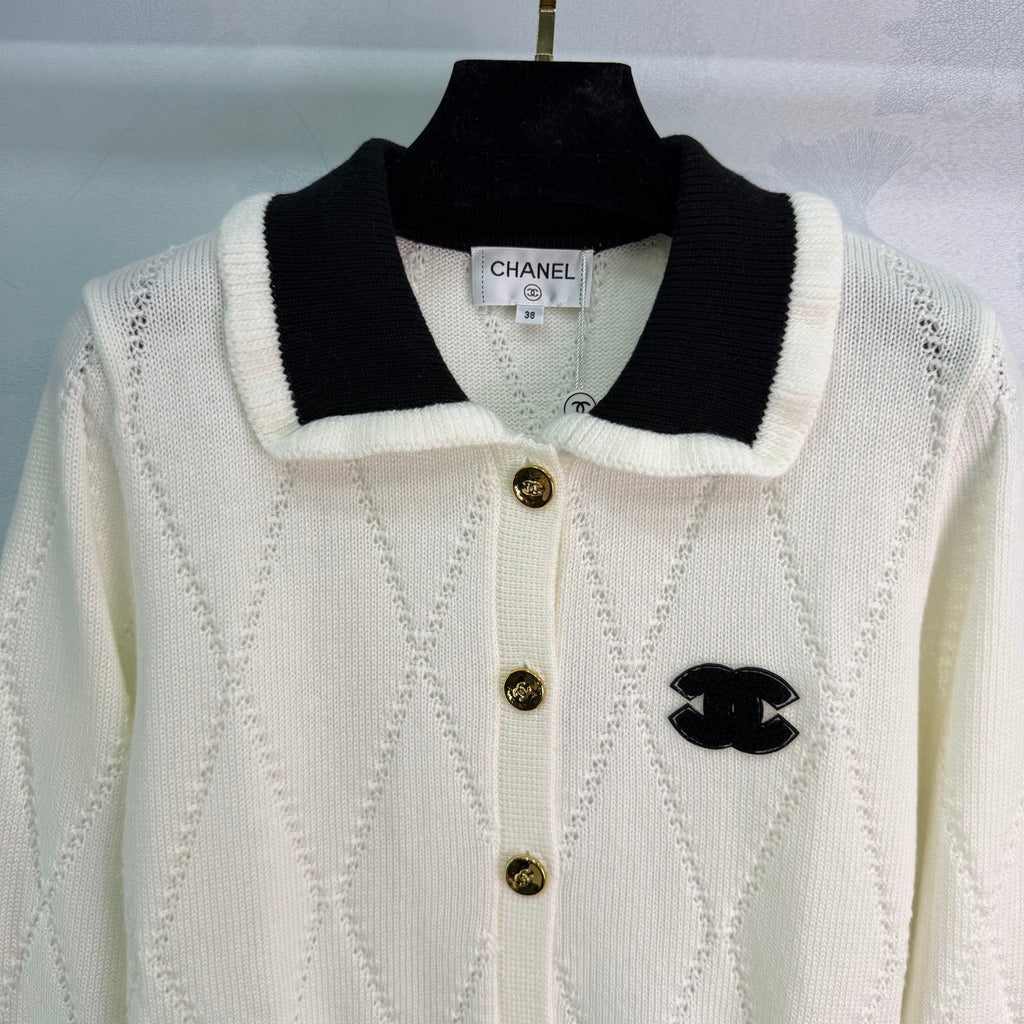 26NEW Diamond Pattern Knit Cardigan