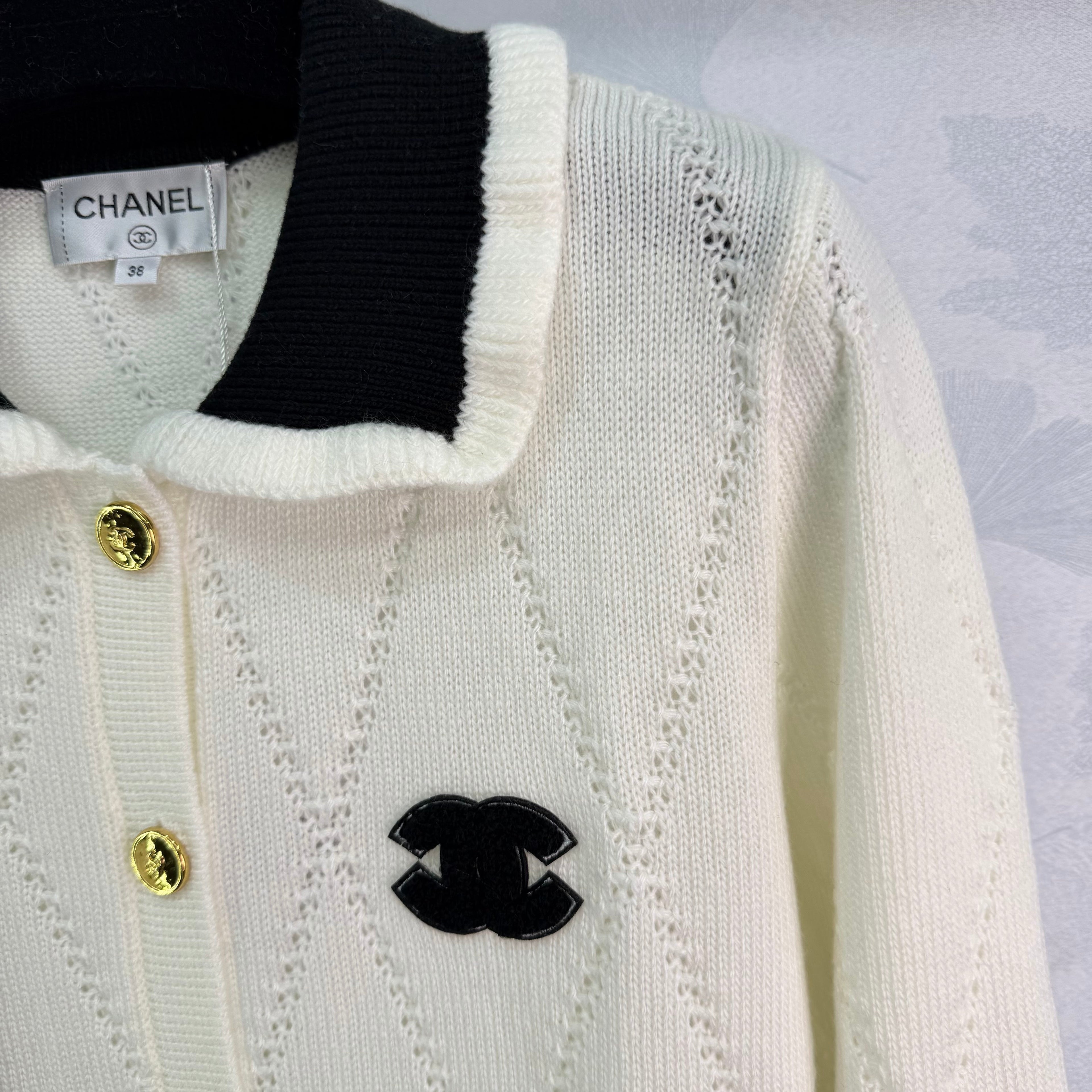26NEW Diamond Pattern Knit Cardigan