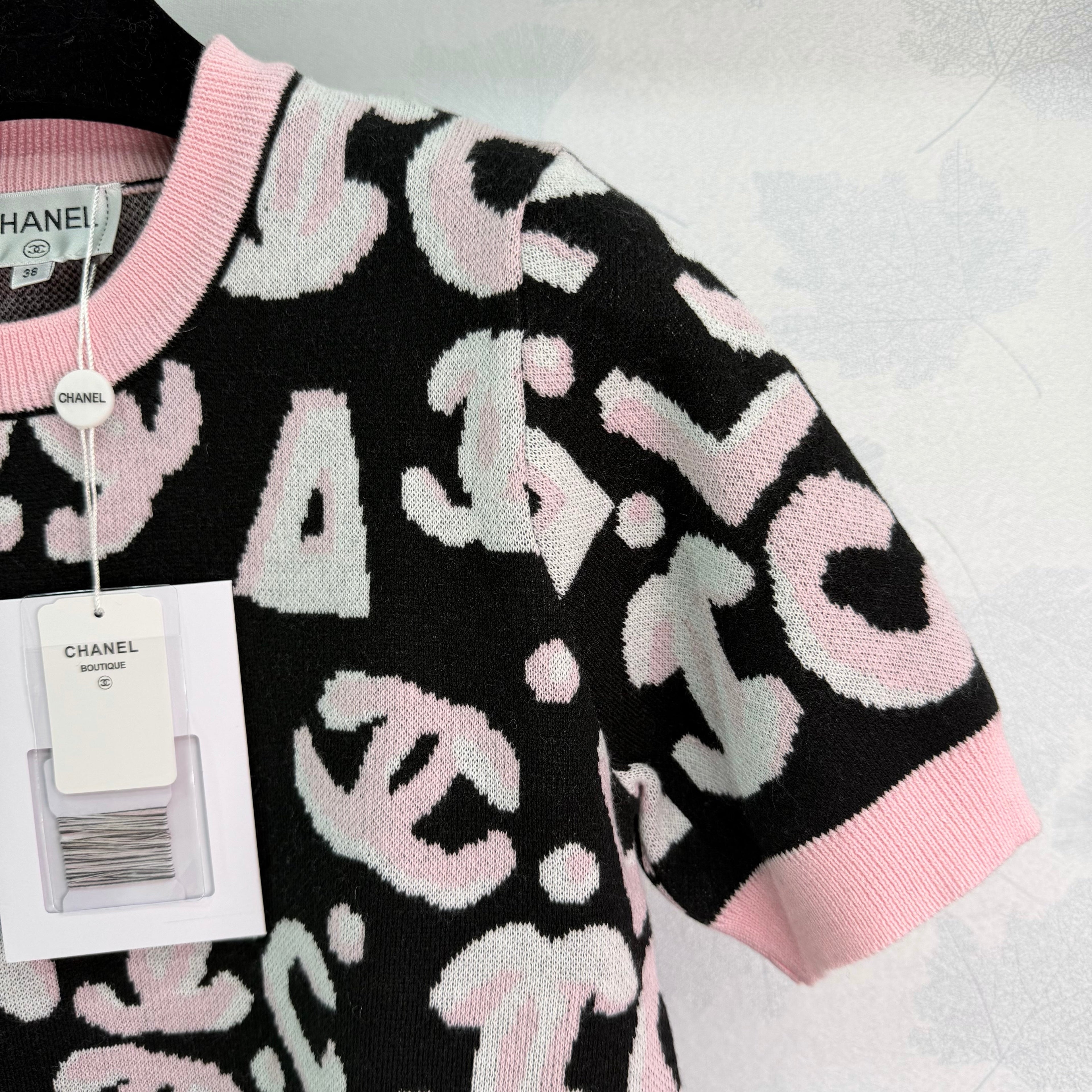 26NEW Short-Sleeve Knitwear
