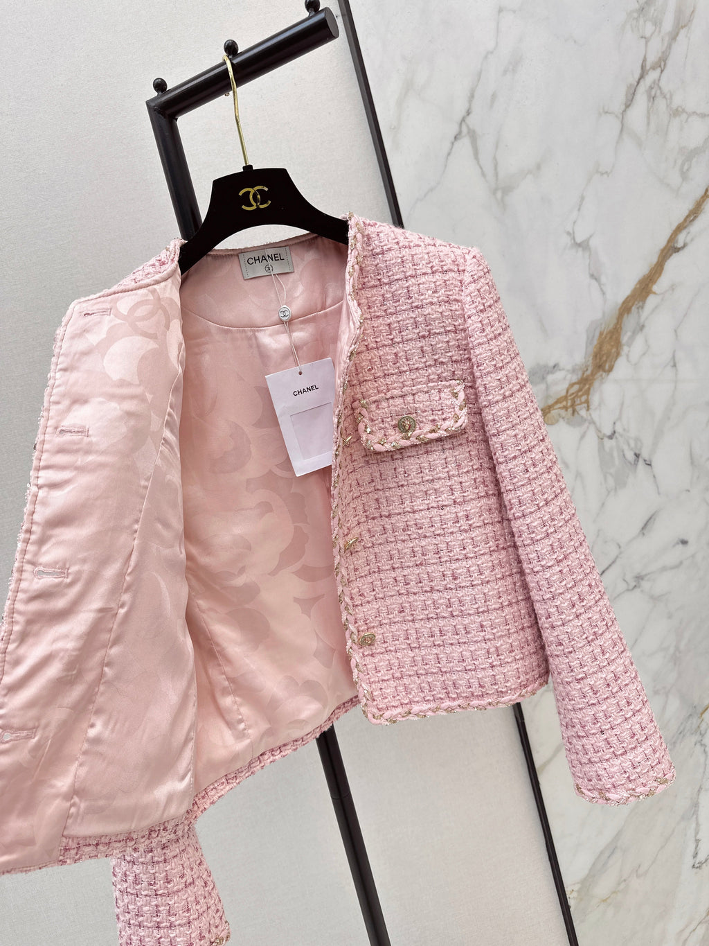 26NEW Pink Knitted Jacket