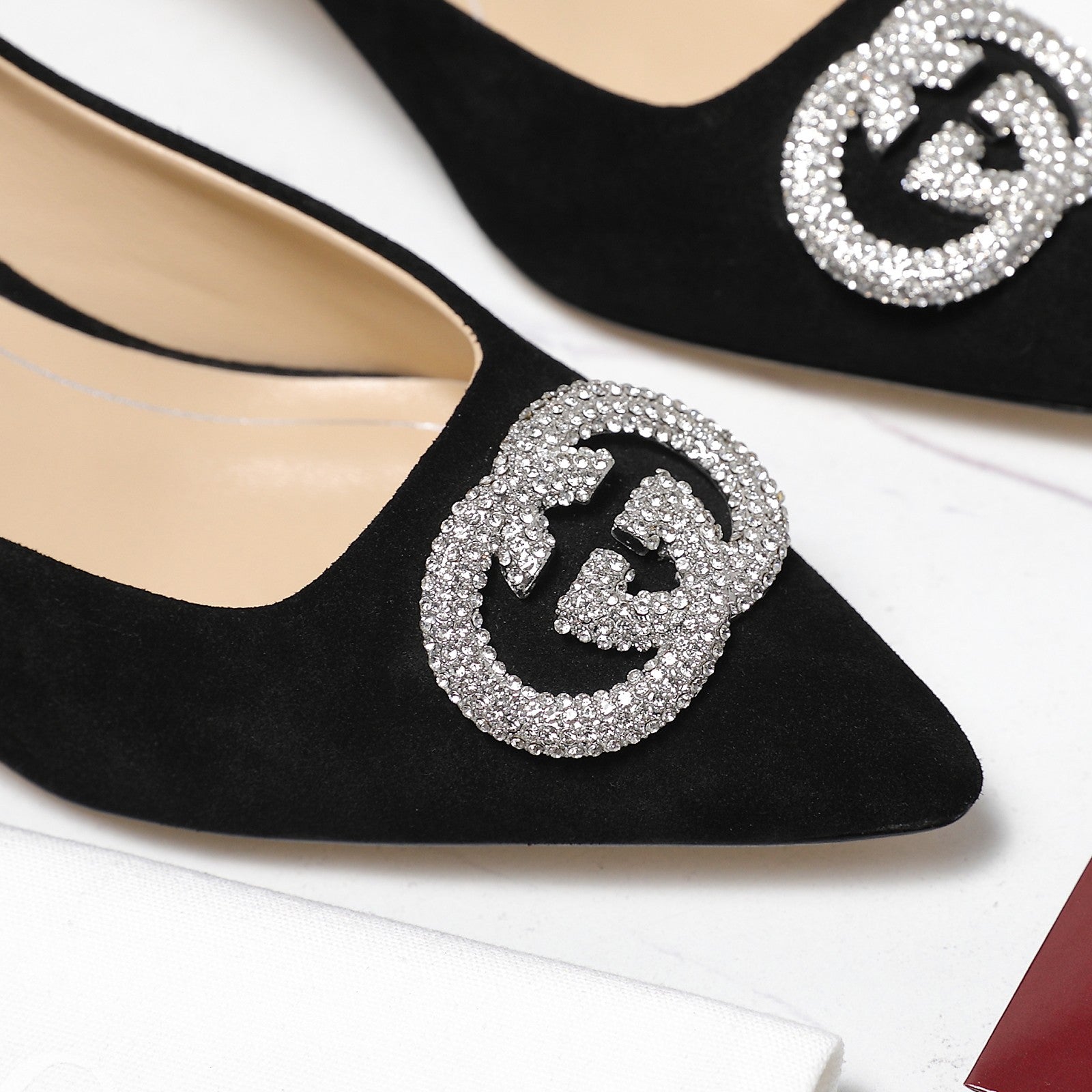 26NEW Rhinestone Buckle Shoes