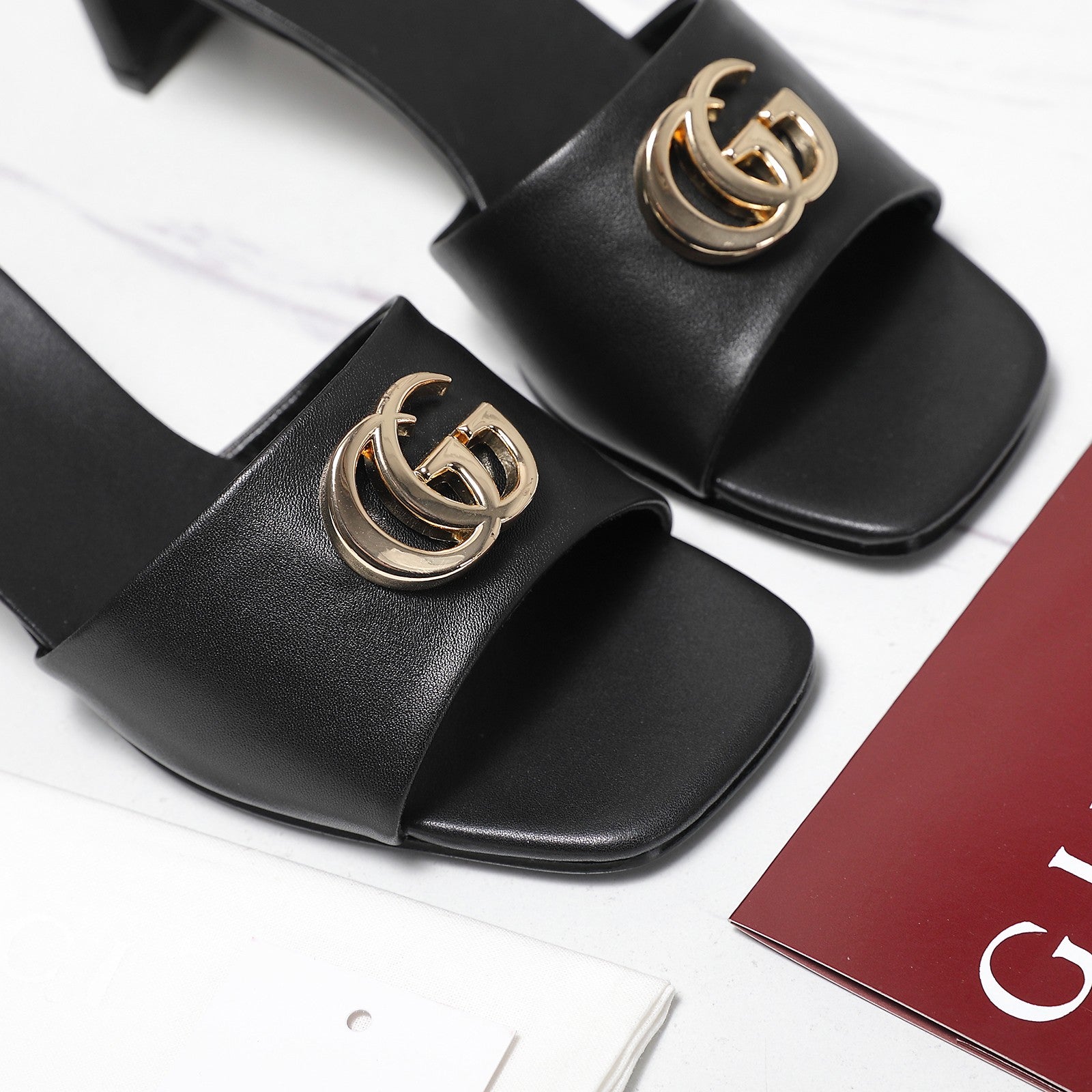 26NEW Mid-Heel Sandals