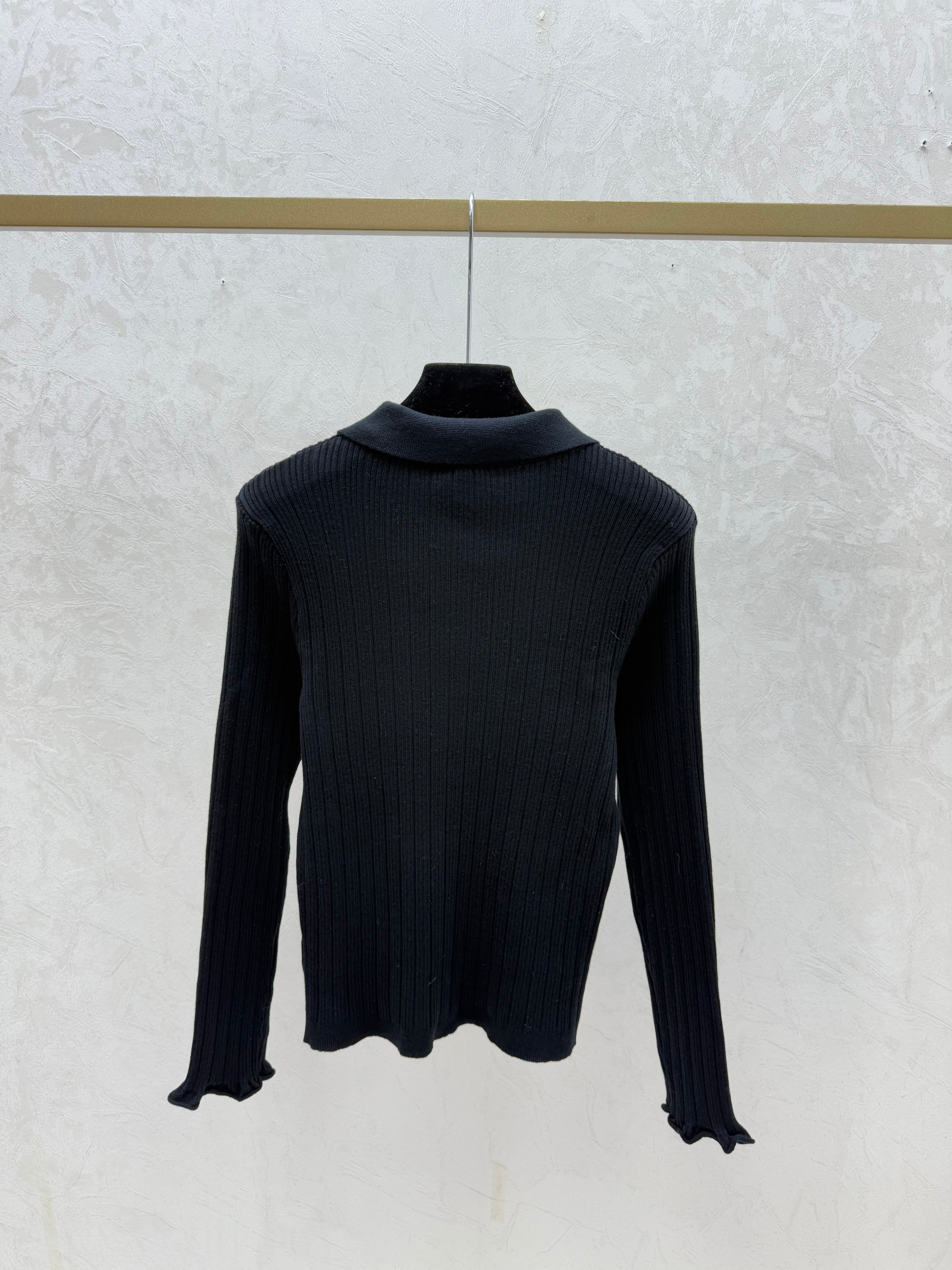 26NEW Solid Color Collared Knit Long Sleeve