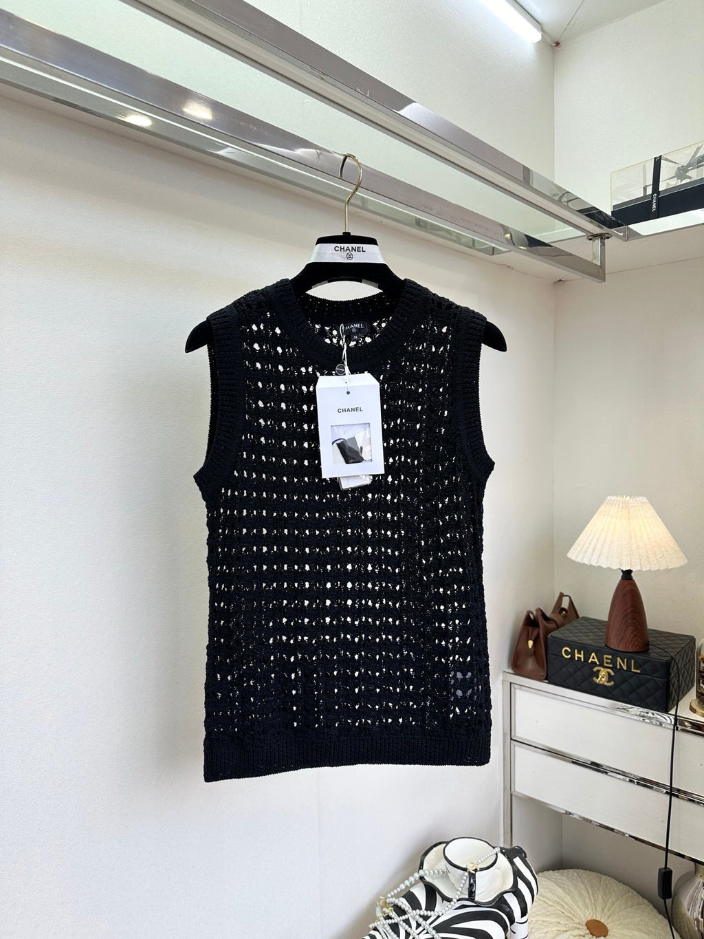 26NEW French-style openwork knit vest