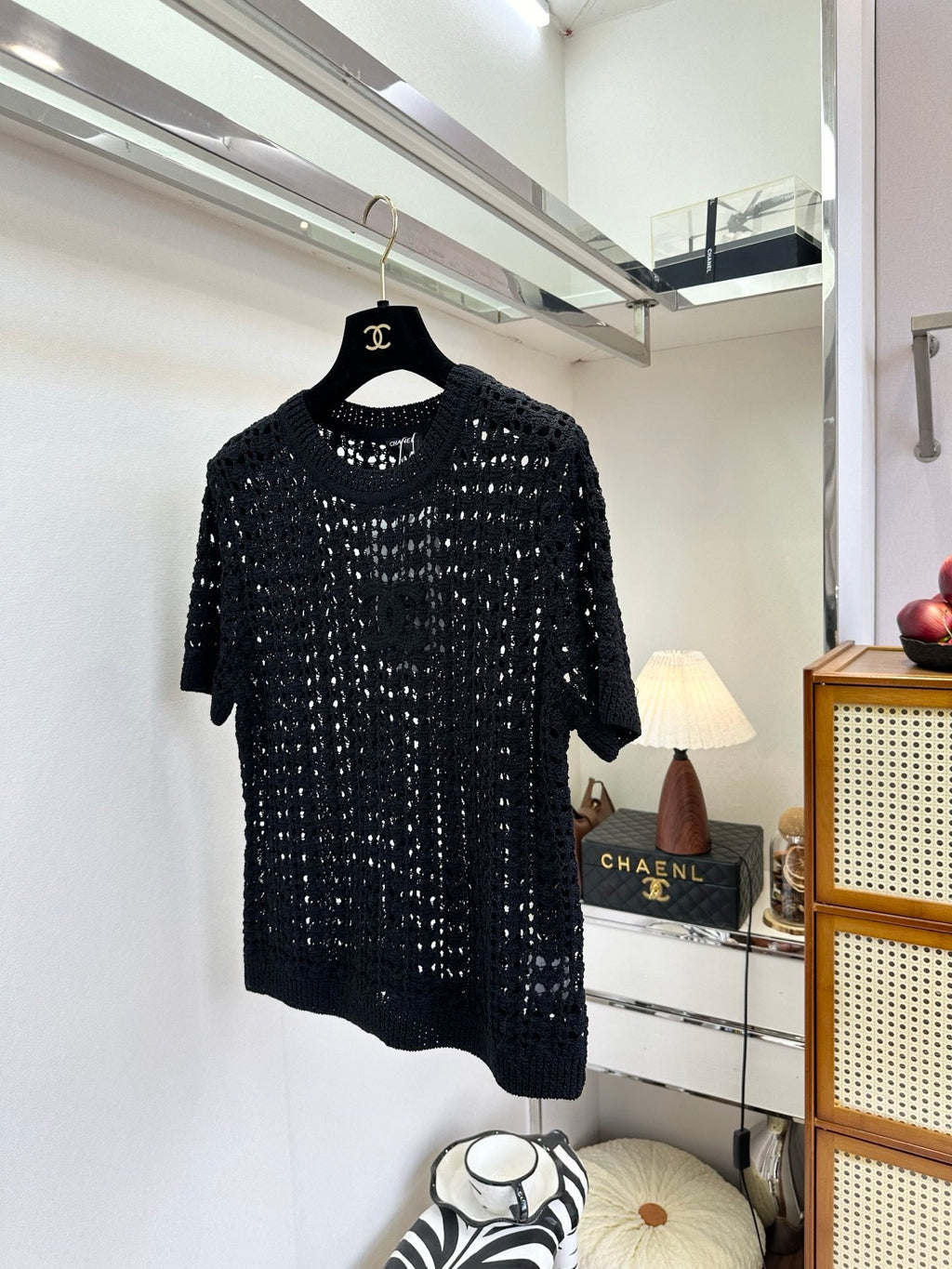 26NEW French-style openwork knit top