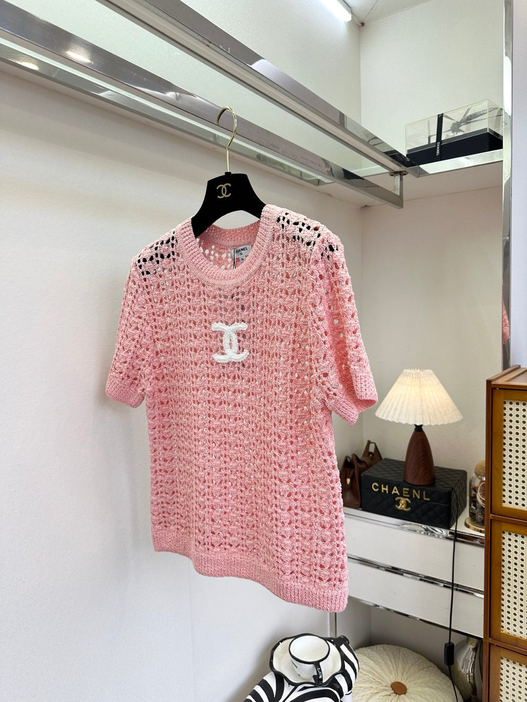 26NEW French-style openwork knit top