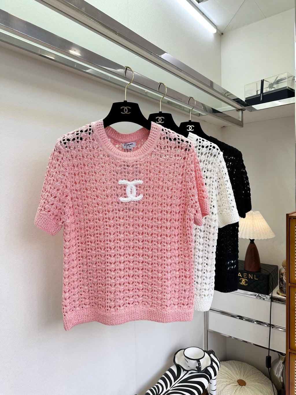 26NEW French-style openwork knit top