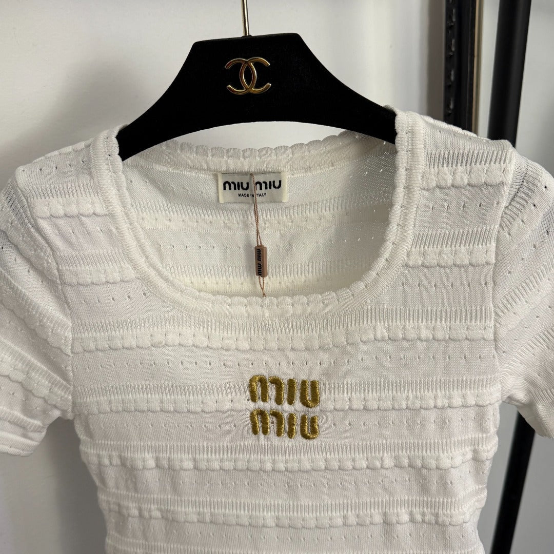 26NEW Embroidered Letter Slim Fit Short Sleeve