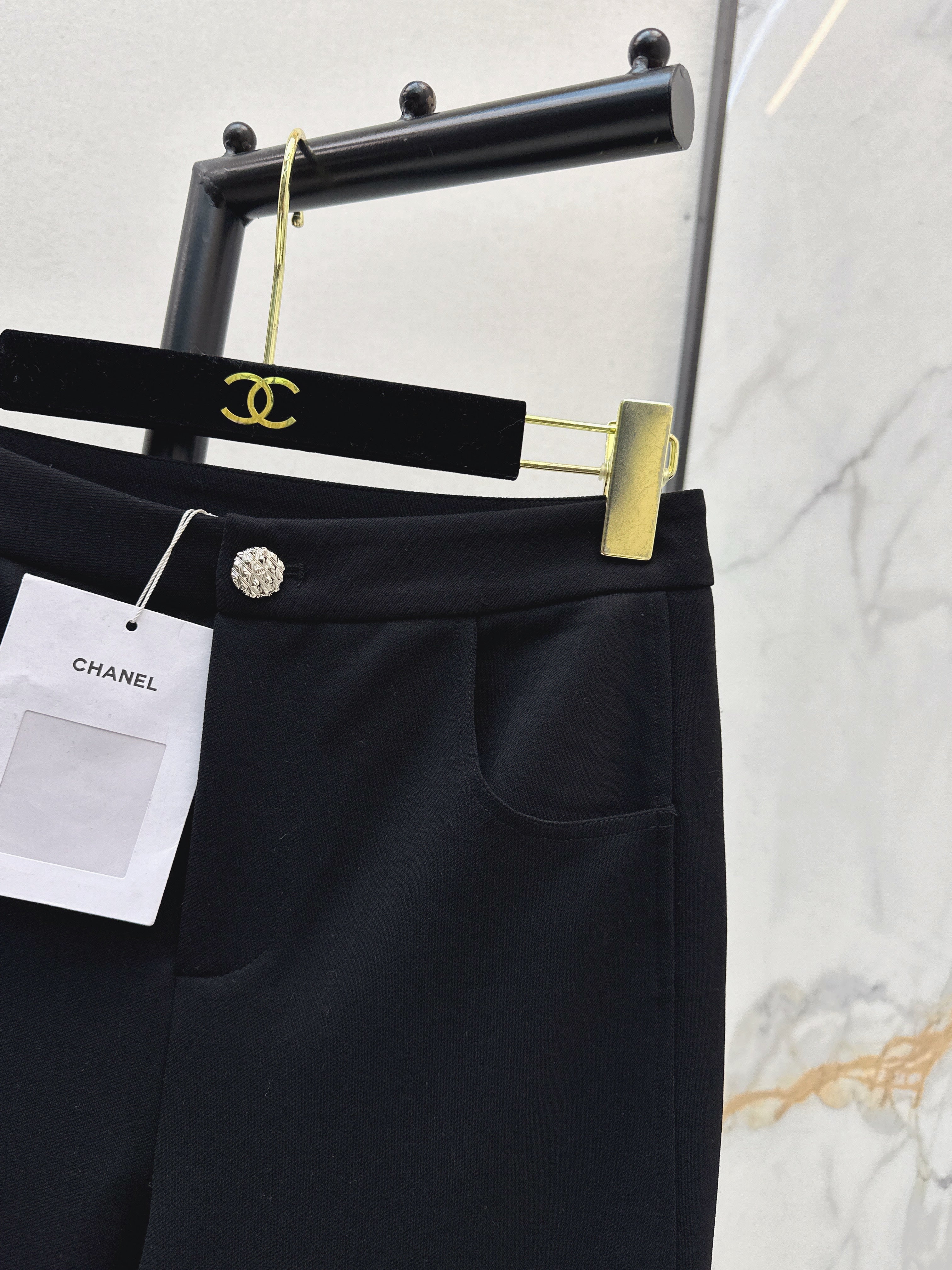 26NEW High-Waisted Flare Trousers