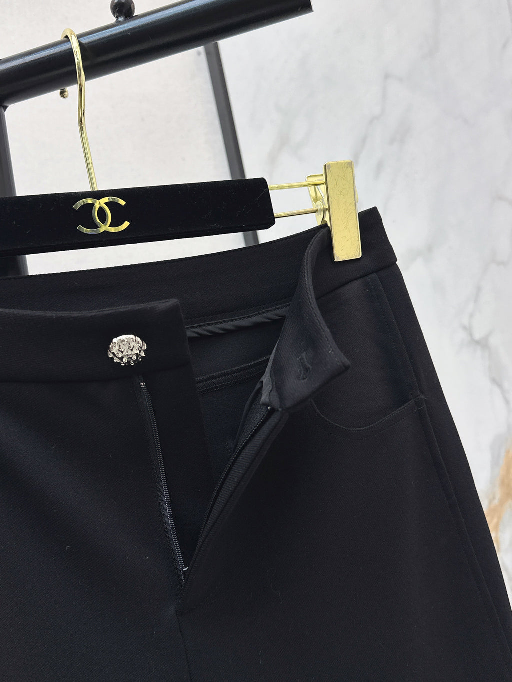 26NEW High-Waisted Flare Trousers