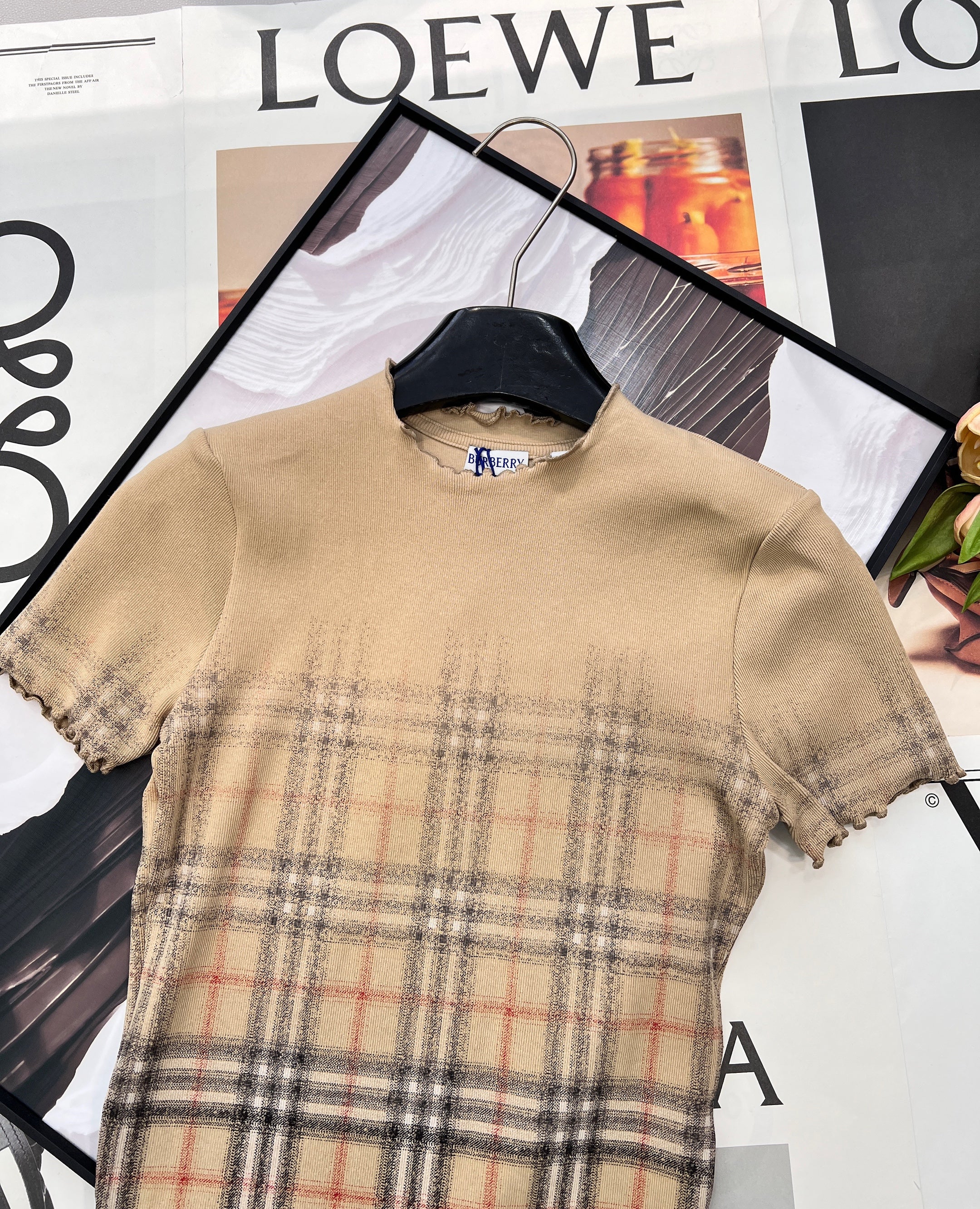 26NEW Gradient Plaid Wavy Edge Fitted Short-Sleeve T-Shirt