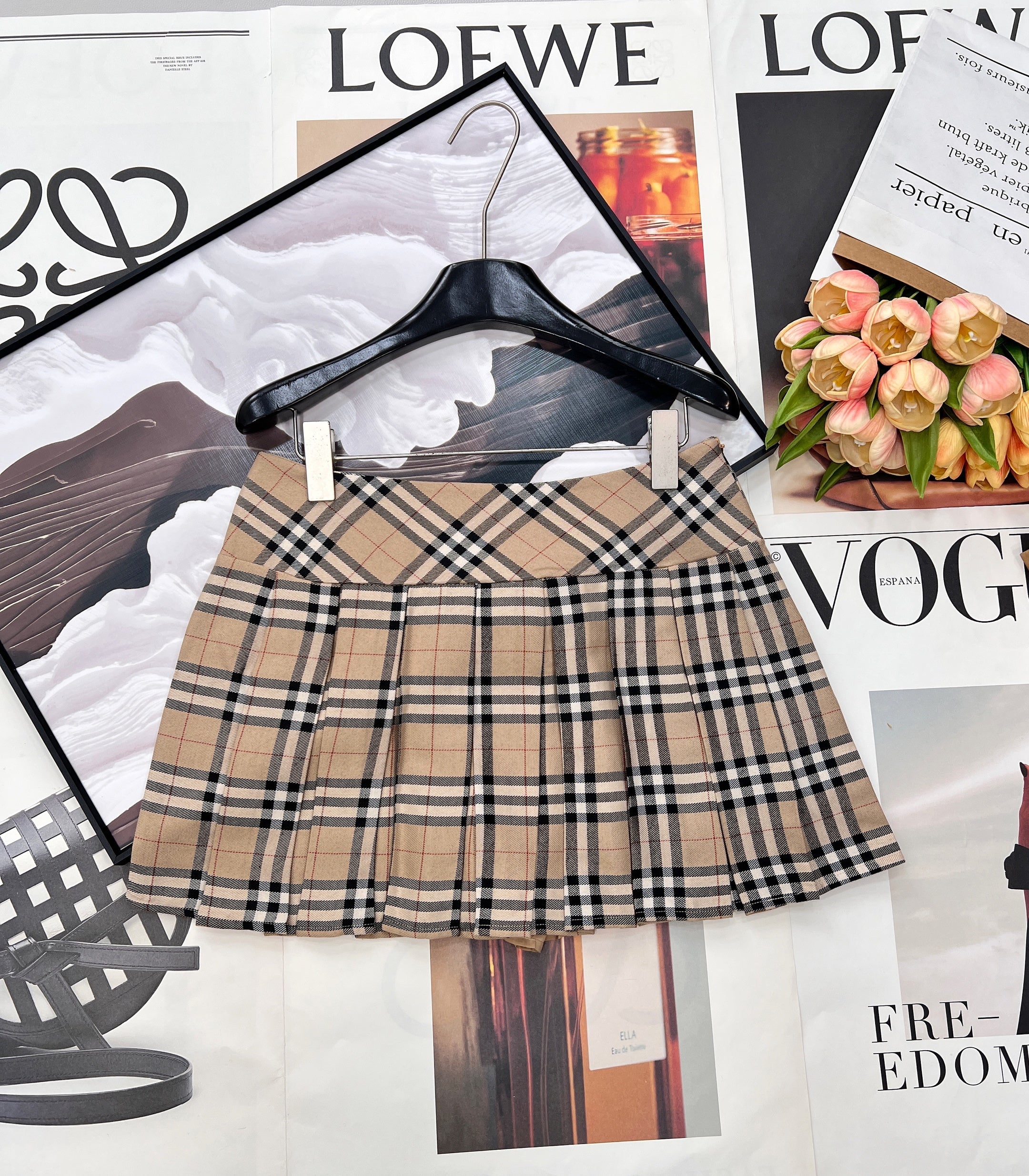 26NEW Classic Plaid Pleated Mini Skirt