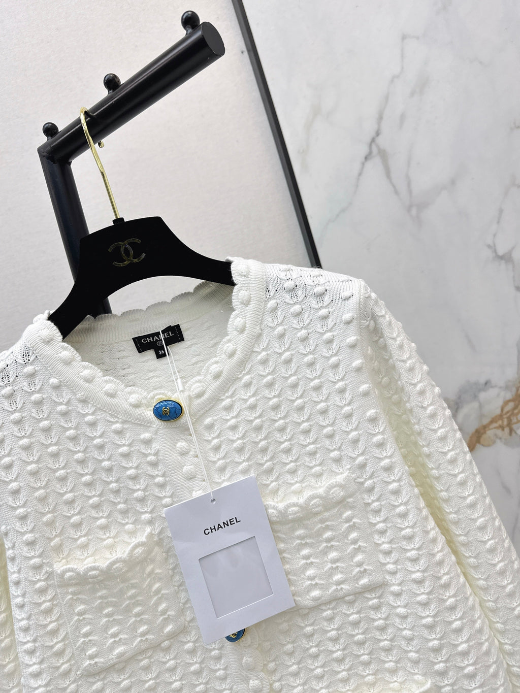 26NEW White Embossed Knit Cardigan