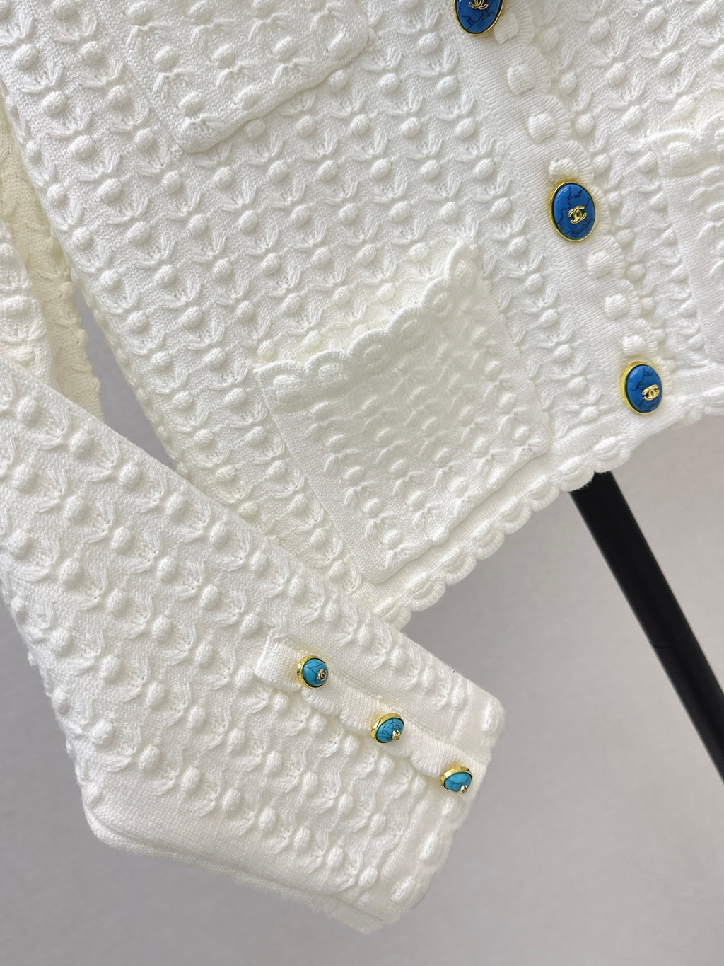 26NEW White Embossed Knit Cardigan