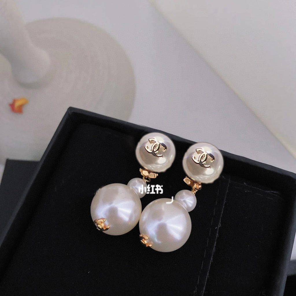 26NEW Micro-painted Crystal Tassel Teardrop Pearl Letter Stud Earrings