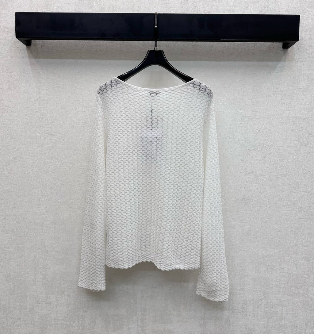 26NEW Wavy Pattern Knit Top
