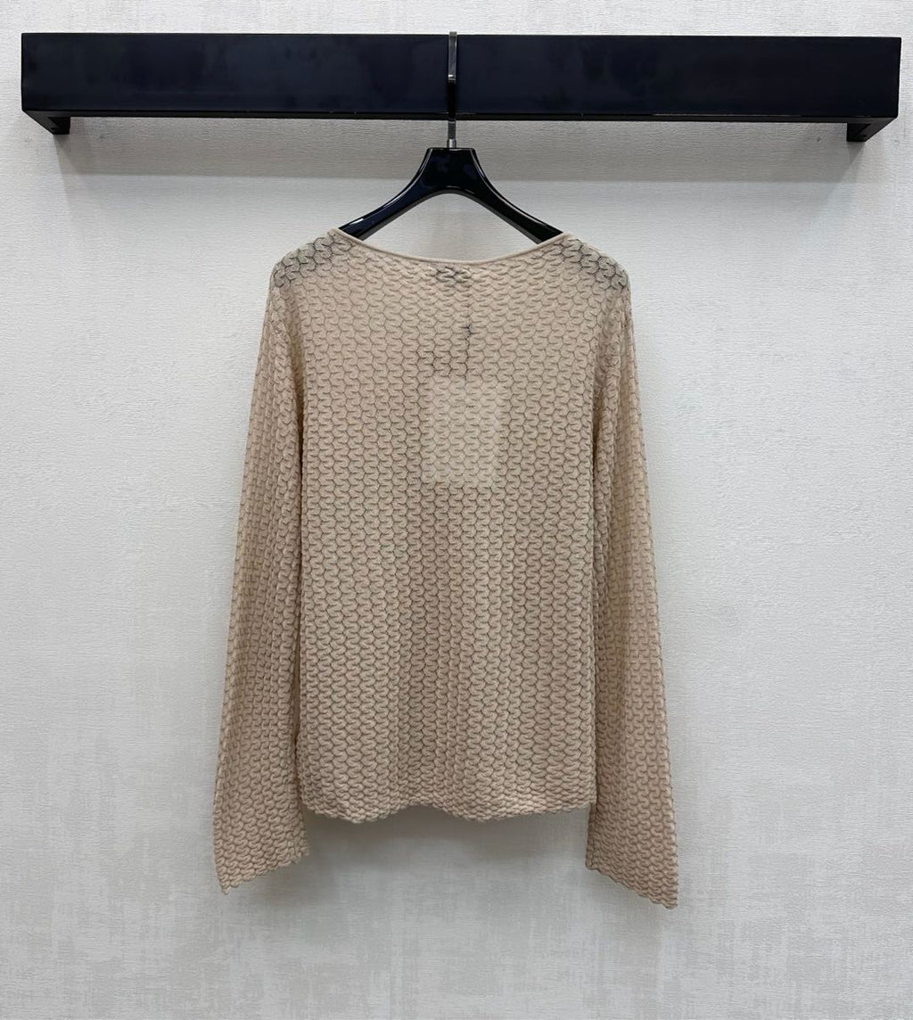 26NEW Wavy Pattern Knit Top